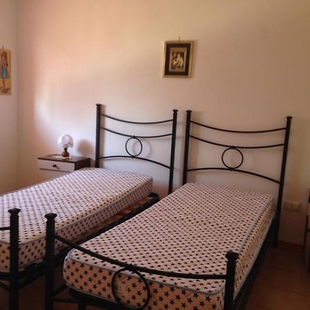 Appartamento Con Veranda Primo Piano 瑞塔尼 外观 照片